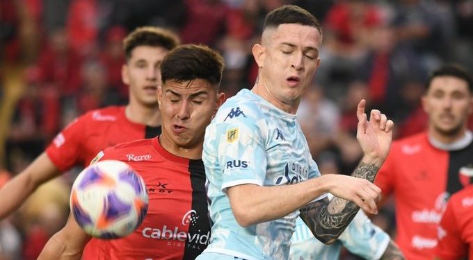 Colón tuvo un pésimo partido y cayó 4-0 frente a Racing