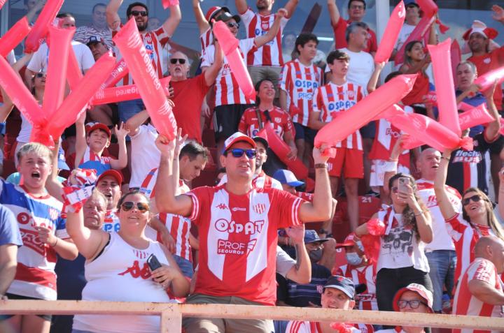 Los hinchas de Unión deberán pagar un bono para ingresar a la cancha