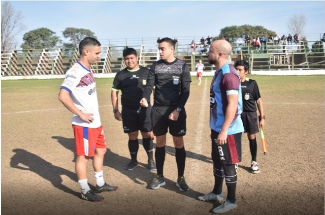 Fútbol por el ascenso: Vecinal Gálvez visitará a Deportivo Agua FC con el objetivo de mantenerse como único líder 