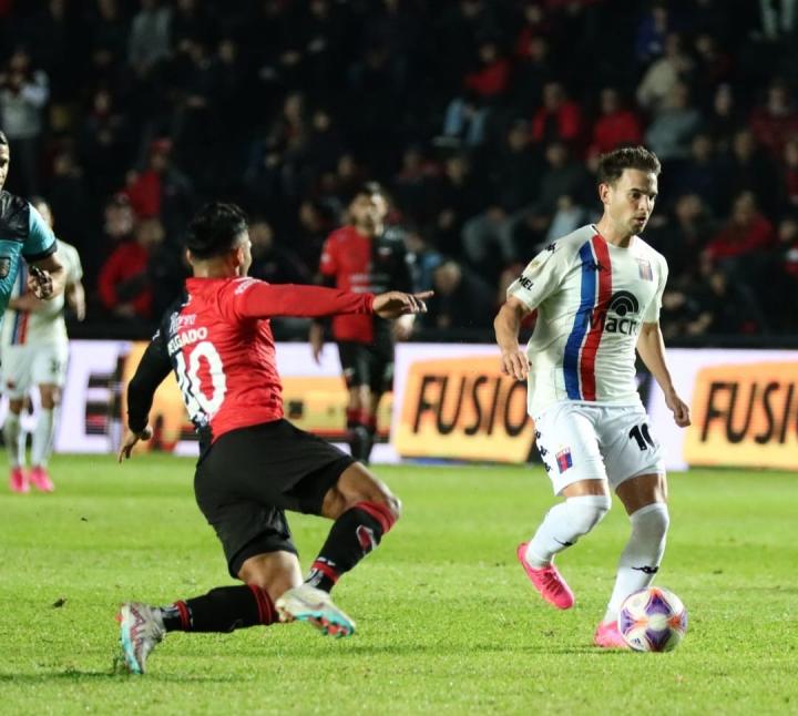 Colón perdió frente a Tigre y sigue en caída libre