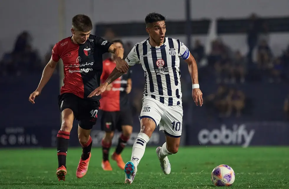 Colón avanza a fondo por Favio Álvarez