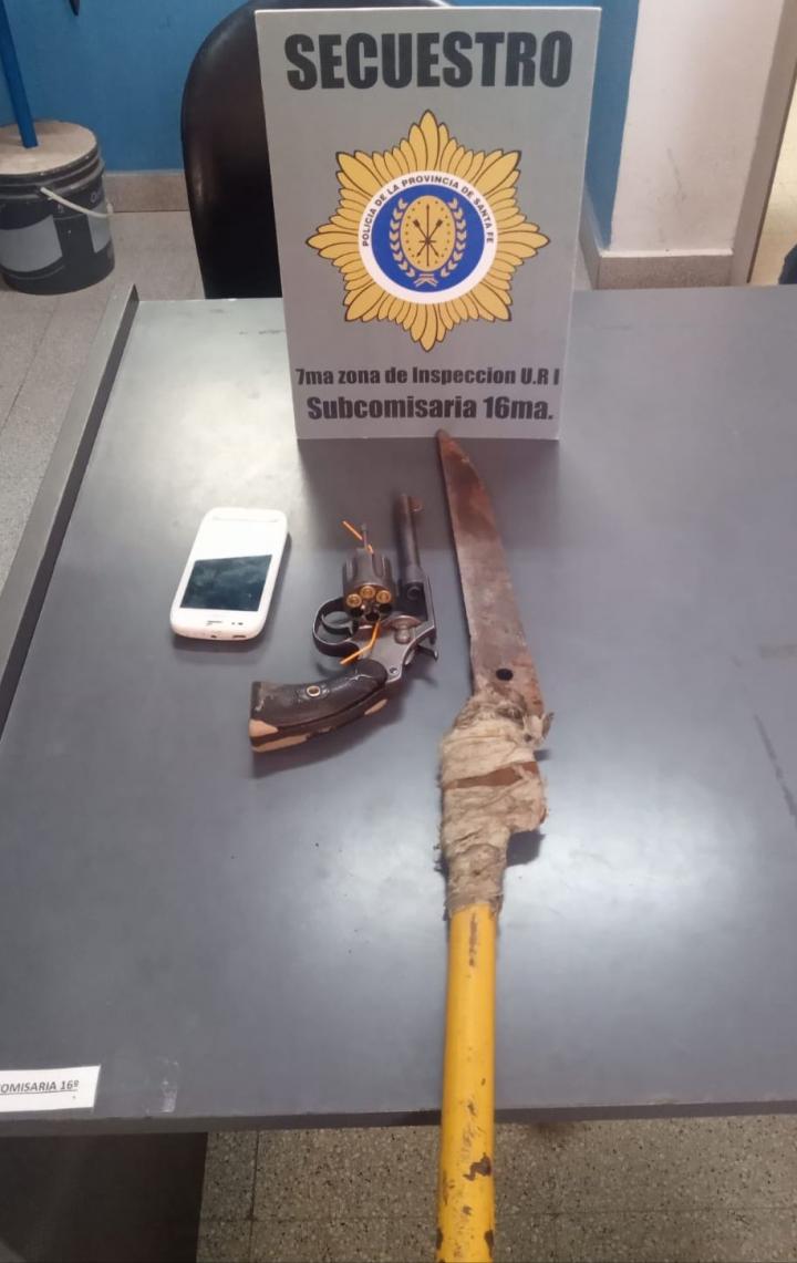 Se secuestró un teléfono, un arma de fuego y una 