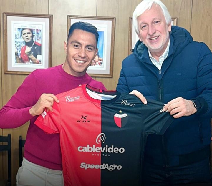 A la espera de levantar la inhibición, Colón presentó a 