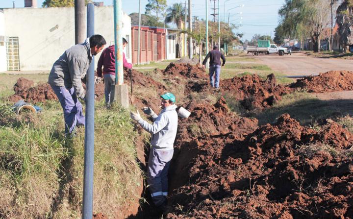 El 28 de julio se licitarán las obras de agua corriente de los barrios Adelina Este, Oeste y Los Hornos