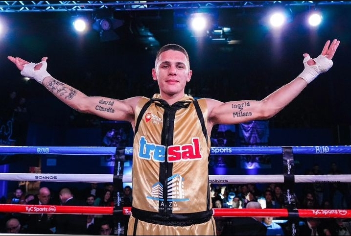 Boxeo profesional: El Rusito Alan Crenz se quedó con el mundial juvenil 