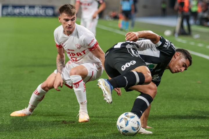 Unión perdió 2-0 frente a Central Córdoba y se complica en la Tabla Anual