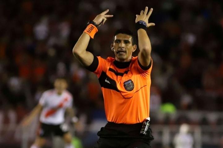 Andrés Merlos será el árbitro del partido de Colón