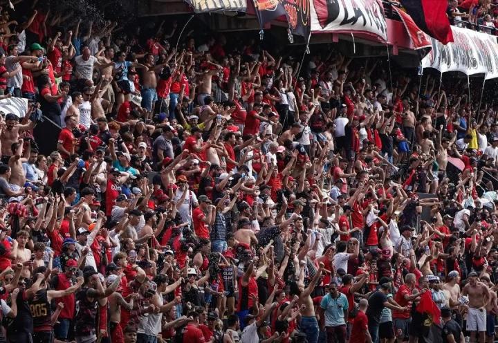 Novedosa propuesta de Colón para sus hinchas