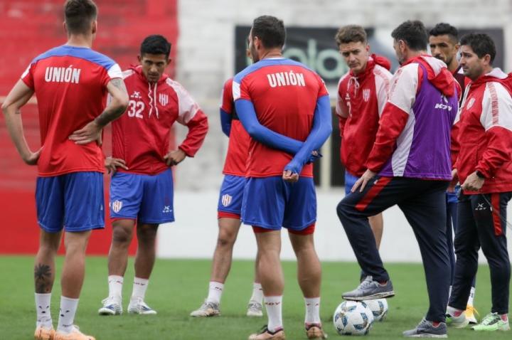 Kily González, con el complicado desafío de rearmar el mediocampo