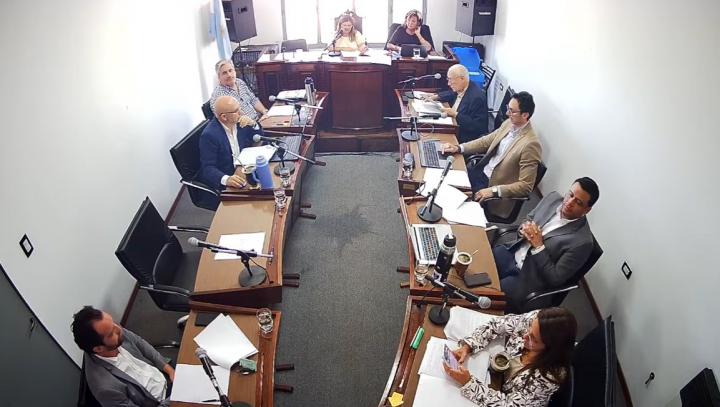 El Concejo soliciata a Qüesta la convocatoria al Comité de Crisis