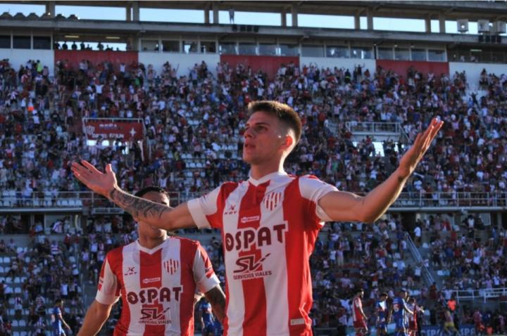 Unión venció 1-0 a Tigre y se quedó en Primera 