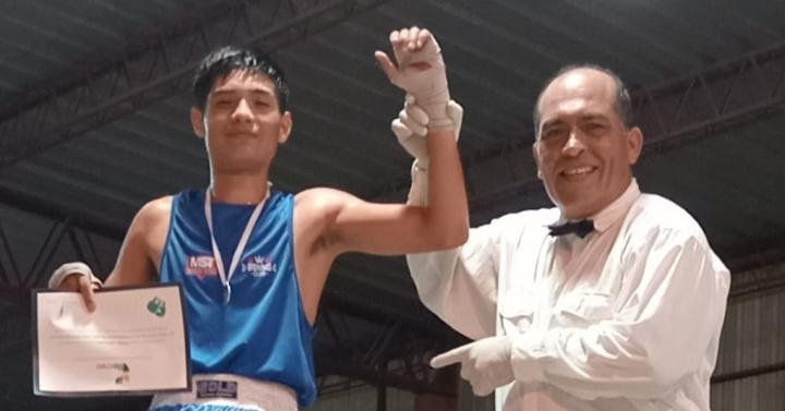 El Chino Damián González peleó en Rafaela y ganó en el primer round