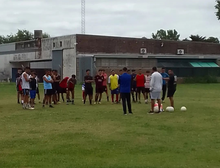 Floresta lleva a cabo pruebas de jugadores que quieran unirse al club