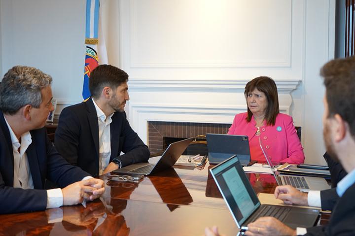 Pullaro con Bullrich: “Haremos un trabajo operativo conjunto con Nación en Rosario”