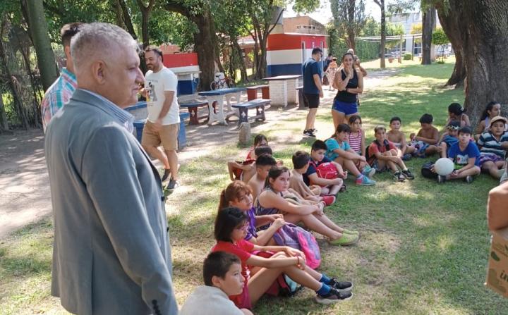 Sauce Viejo: comenzaron las colonias de vacaciones municipales