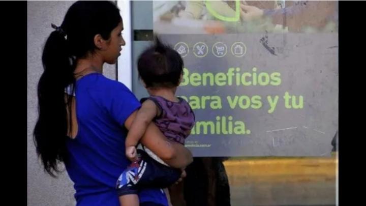 El Gobierno redujo los topes de ingresos para percibir asignaciones familiares