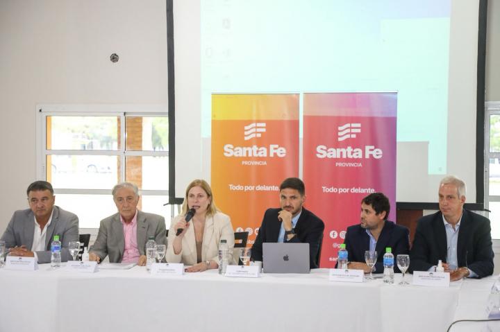 Reunión de gabinete provincial desarrollada en Tostado