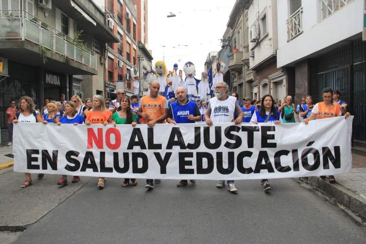 Los docentes públicos y privados de la provincia paran por 48 horas los días jueves 7 y viernes 8