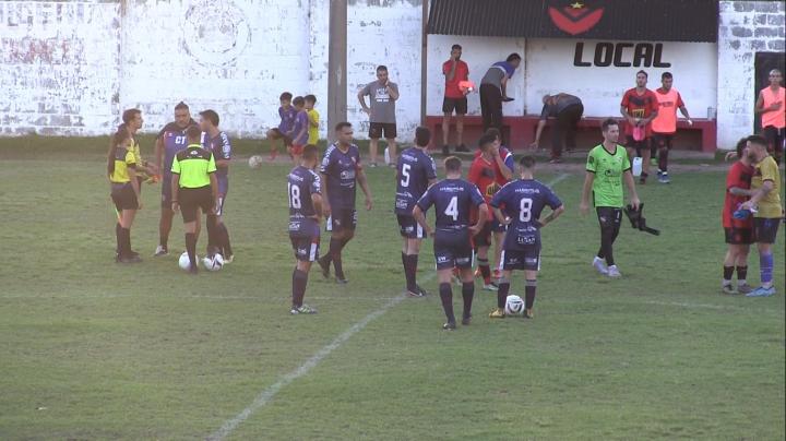 Empate de Independiente y Floresta en sus respectivos partidos