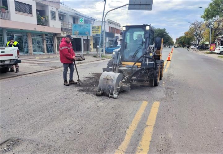 Vialidad Nacional comenzó con las tareas de bacheo de la Ruta 11 en el tramo urbano de Santo Tomé