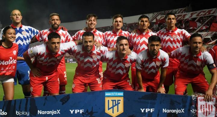 Unión hace su debut en el Torneo de la Liga frente a Banfield