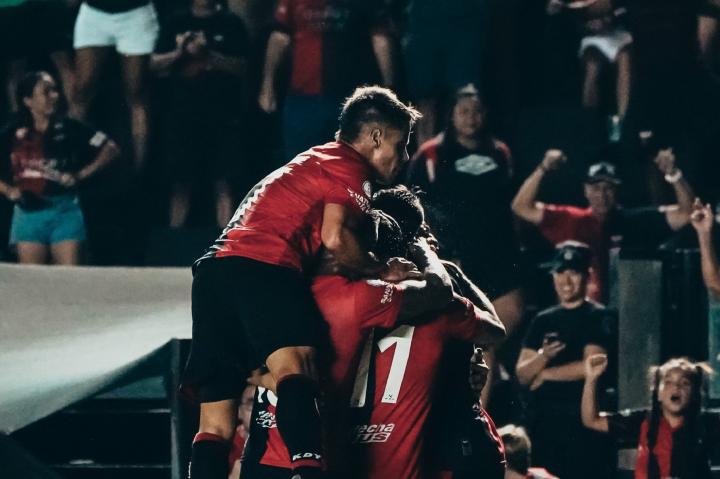 Colón buscará la victoria contra Defensores de Belgrano 