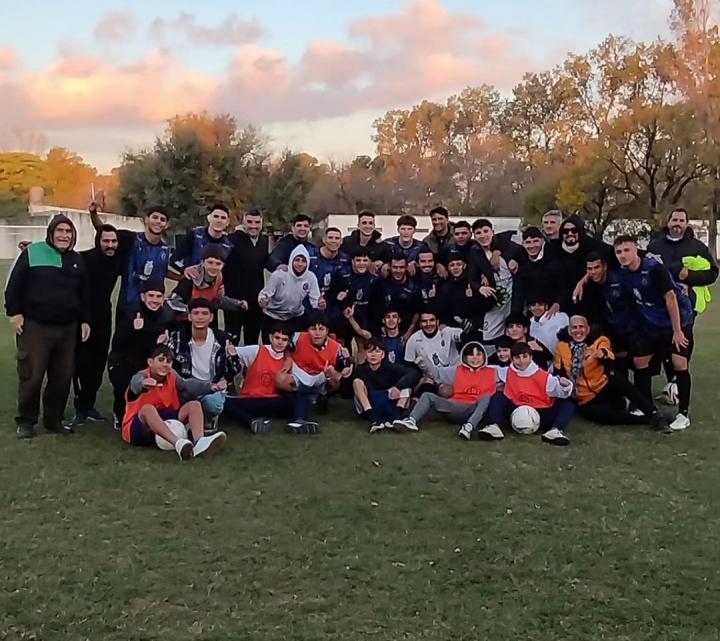 Ascenso Liguista: Academia AC superó 2 a 0 a Las Flores II