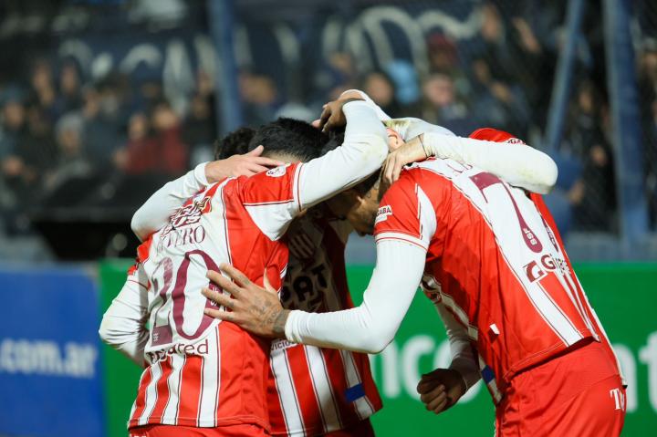 Unión ganó 1 a 0 y es uno de los líderes del torneo