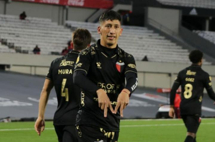 Colón recibe a Lanús desde las 13:30