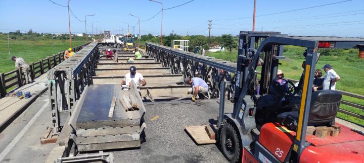 Vialidad Nacional retiró el puente Bailey ubicado sobre el Puente Carretero