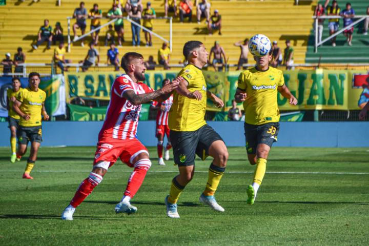Unión cerró el año con un empate ante Defensa y Justicia