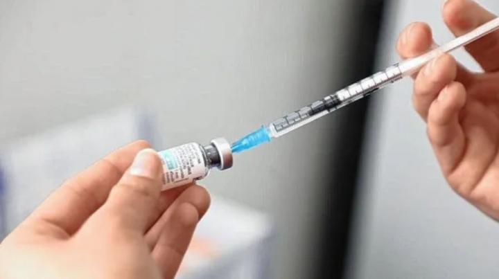 El año termina con faltantes de vacunas contra el dengue en Santa Fe, aunque se espera recibir algunas dosis en enero