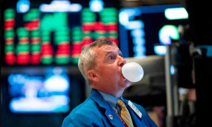 Las acciones argentinas retroceden hasta el 4% en la última rueda del año