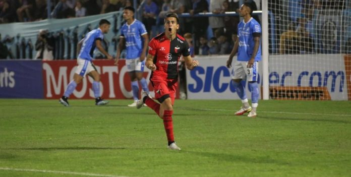 Federico Jourdan firmó la extensión de su vínculo con Colón