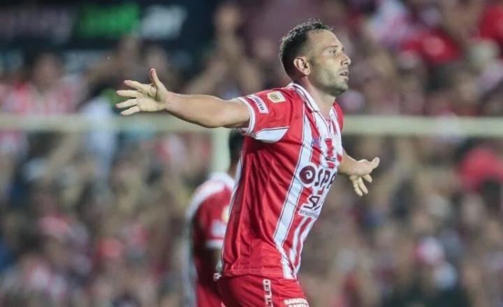 Claudio Corvalán extendió su vínculo con Unión