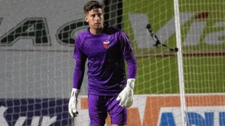 Tomás Giménez seguirá siendo arquero de Colón