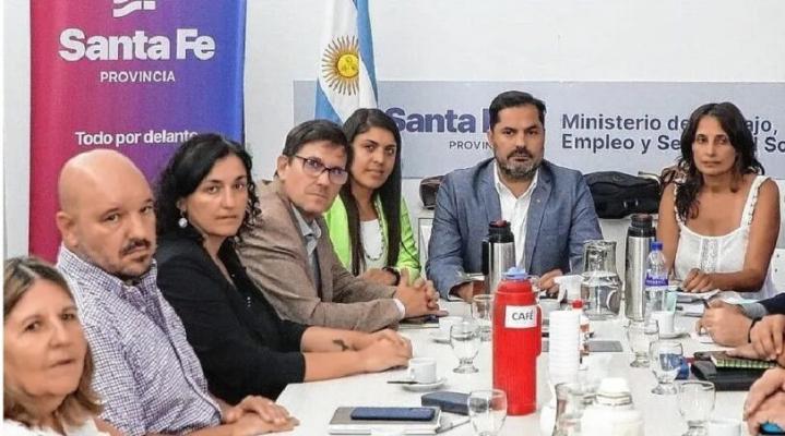 Este jueves se reúnen los docentes con el gobierno en el marco de las paritarias