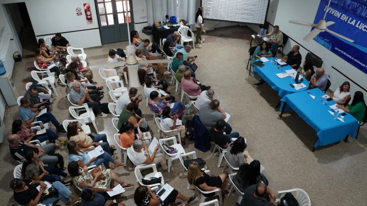 La Asamblea provincial de Amsafe rechazó la propuesta salarial del gobierno y decidió un paro para el lunes 24