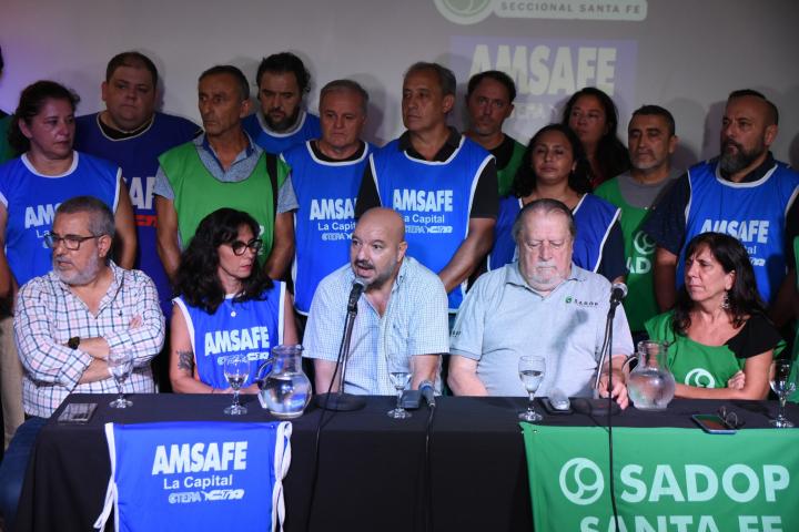Paro docente: Amsafe y Sadop realizaron una conferencia de prensa conjunta