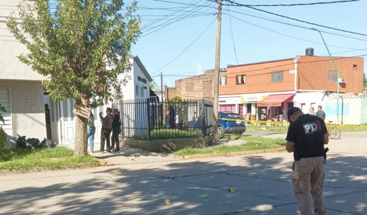 Barrio Loyola: dispararon contra el frente de una casa