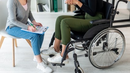 Alvizo impulsa una jornada de asesoramiento para personas con discapacidad