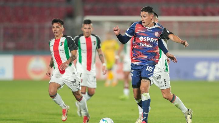 Unión no logró hacer pie en Chile y perdió 2 a 0 ante Palestino