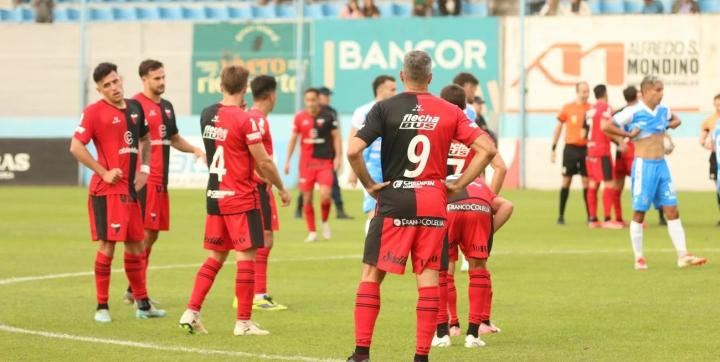 Colón profundizó su crisis con una nueva derrota
