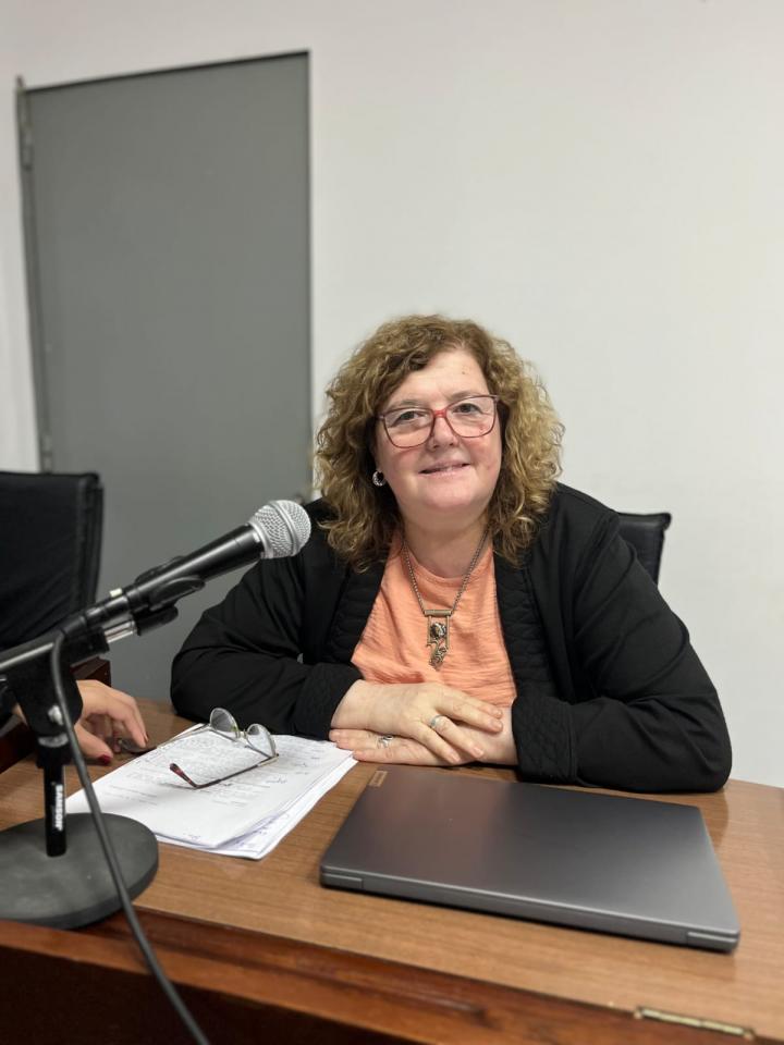 Alejandra Chena: “lograr incorporar la autonomía municipal también será tener una constitución moderna”