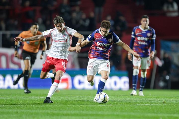 Unión sufrió su primera derrota en el torneo clausura