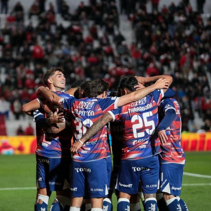 Cuartetazo en Córdoba: Unión volvió a la victoria con una contundente goleada