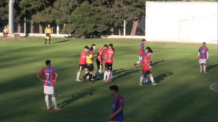 Liga Santafesina: Independiente goleó y sigue peleando arriba