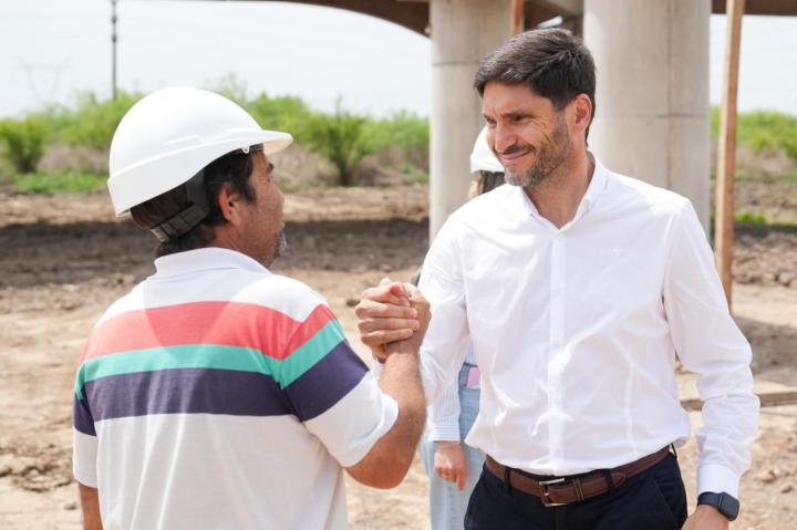 Pullaro recorrió las obras de construcción del Nuevo Puente Santo Tomé - Santa Fe