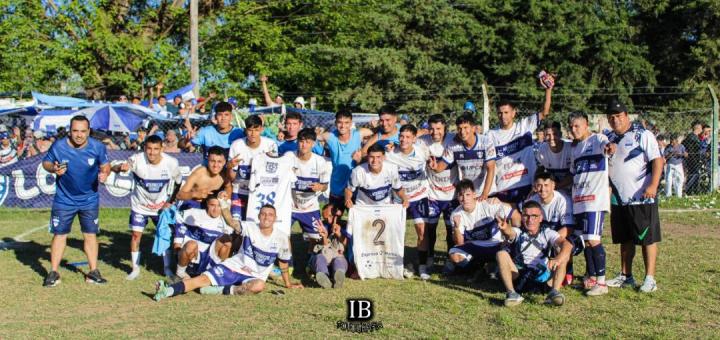 Atenas logró su objetivo y está entre los 8 que pelearán el ascenso (Foto: IB Fotografía)