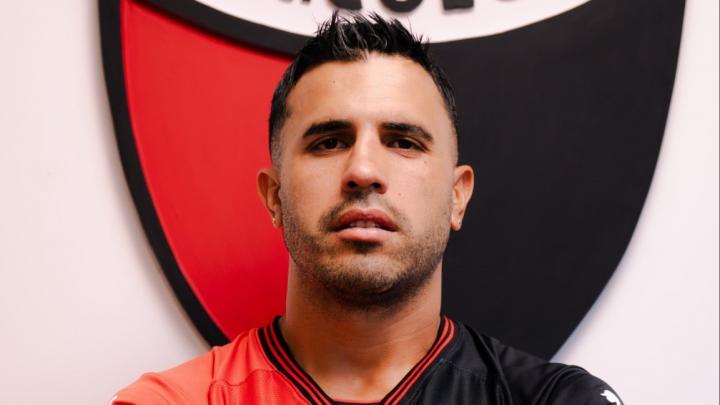 Pier Barrios firmó contrato y ya es nuevo refuerzo de Colón